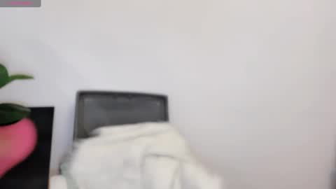 Snapshot of abby_chuchu chatting on 17, 2, 2025 CN-ChuChu online show from 17, 2, 2025