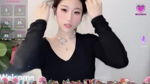 Snapshot of abby_chuchu chatting on 19, 2, 2025 CN-ChuChu online show from 19, 2, 2025