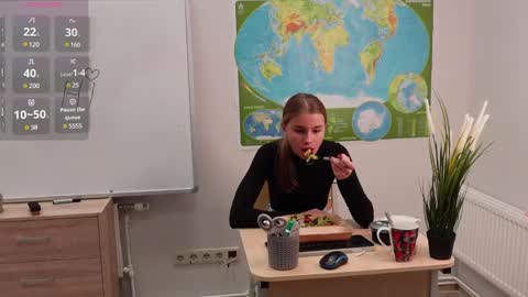 Snapshot of abby_laker chatting on 8, 12, 2024 ABBY LAKER online show from 8, 12, 2024