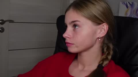 Snapshot of abby_laker chatting on 11, 12, 2024 ABBY LAKER online show from 11, 12, 2024