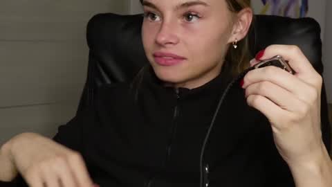 Snapshot of abby_laker chatting on 14, 12, 2024 ABBY LAKER online show from 14, 12, 2024