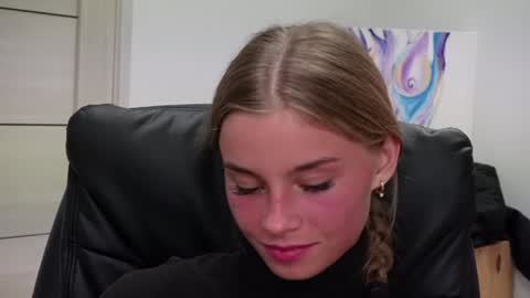 Snapshot of abby_laker chatting on 15, 12, 2024 ABBY LAKER online show from 15, 12, 2024