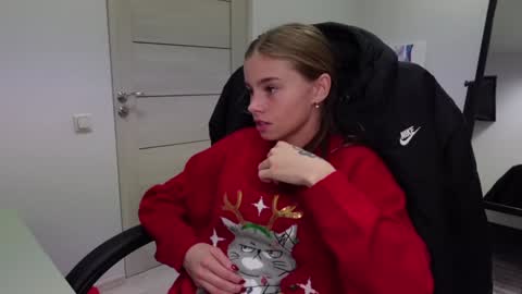 Snapshot of abby_laker chatting on 23, 12, 2024 ABBY LAKER online show from 23, 12, 2024