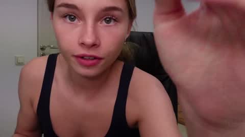 Snapshot of abby_laker chatting on 28, 12, 2024 ABBY LAKER online show from 28, 12, 2024