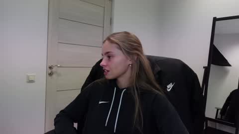 Snapshot of abby_laker chatting on 1, 1, 2025 ABBY LAKER online show from 1, 1, 2025