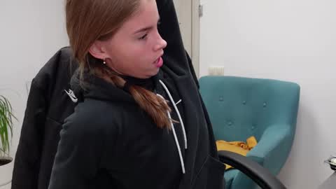 Snapshot of abby_laker chatting on 6, 1, 2025 ABBY LAKER online show from 6, 1, 2025