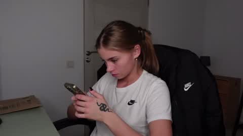 Snapshot of abby_laker chatting on 8, 1, 2025 ABBY LAKER online show from 8, 1, 2025