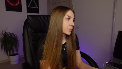 Snapshot of abby_laker chatting on 25, 2, 2025 ABBY LAKER online show from 25, 2, 2025