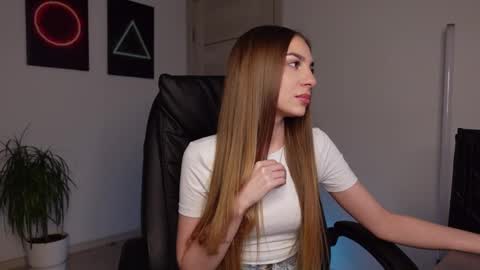 Snapshot of abby_laker chatting on 27, 2, 2025 ABBY LAKER online show from 27, 2, 2025