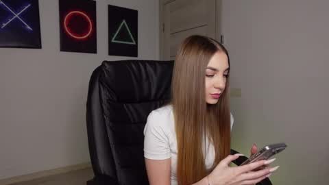 Snapshot of abby_laker chatting on 2, 3, 2025 ABBY LAKER online show from 2, 3, 2025