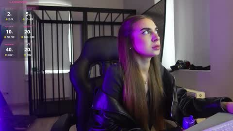 Snapshot of abby_laker chatting on 4, 10, 2025 ABBY LAKER online show from 4, 10, 2025