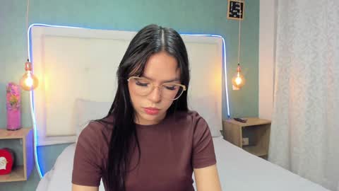 Snapshot of abbydixon1 chatting on 4, 2, 2025 Abby Dixon online show from 4, 2, 2025