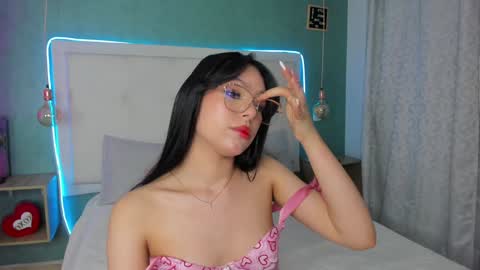 Snapshot of abbydixon1 chatting on 7, 2, 2025 Abby Dixon online show from 7, 2, 2025