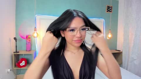 Snapshot of abbydixon1 chatting on 2, 3, 2025 Abby Dixon online show from 2, 3, 2025