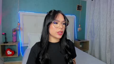 Snapshot of abbydixon1 chatting on 7, 3, 2025 Abby Dixon online show from 7, 3, 2025