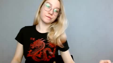 Abby Lovense is active online show from 17, 2, 2025