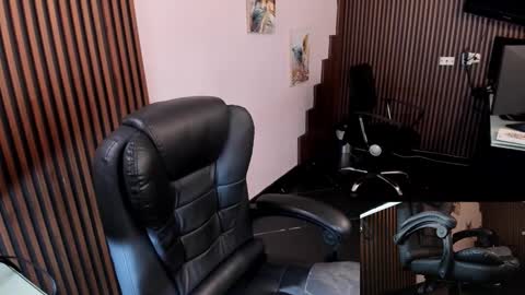 Abby Stones online show from 21, 10, 2025