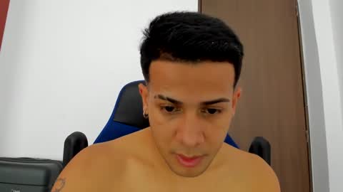 Independence model AbelAsburgo online show from 18, 12, 2024