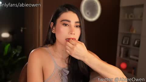 abie_owen online show from 12, 5, 2026