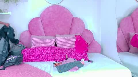 ABIGAIL online show from 5, 1, 2026