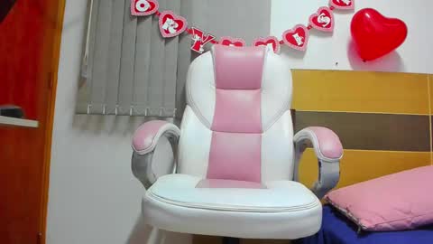 Abigail online show from 12, 2, 2025