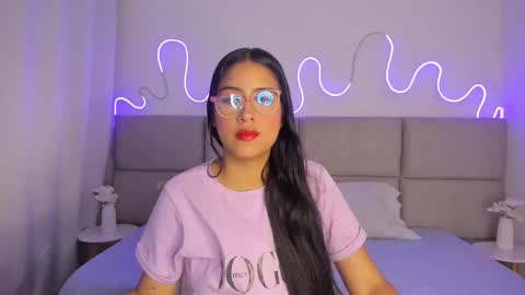 Snapshot of abriill_2 chatting on 10, 3, 2026 ABRIL online show from 10, 3, 2026