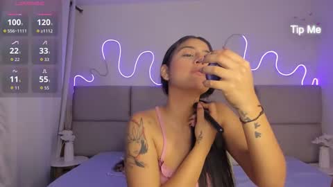 Snapshot of abriill_2 chatting on 18, 3, 2026 ABRIL online show from 18, 3, 2026