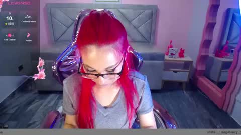 abril_ch_ online show from 3, 12, 2025