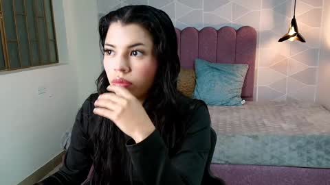 Snapshot of abril_matthews chatting on 11, 1, 2025 ABRIL MATTHEWS online show from 11, 1, 2025