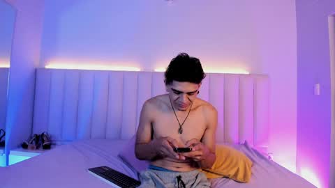 Snapshot of abrilandjulian chatting on 2, 6, 2026 Abril and Julian online show from 2, 6, 2026