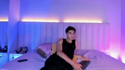 Snapshot of abrilandjulian chatting on 3, 6, 2026 Abril and Julian online show from 3, 6, 2026