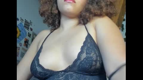 Snapshot of ada_gales_ chatting on 9, 2, 2025  Isa  online show from 9, 2, 2025