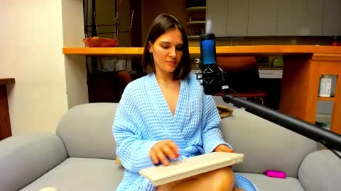 Ada   online show from 18, 9, 2025