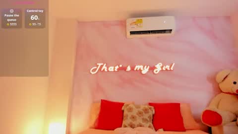 Adalyn Cute online show from 16, 7, 2026
