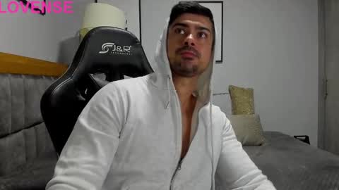 adam clarke online show from 4, 10, 2025