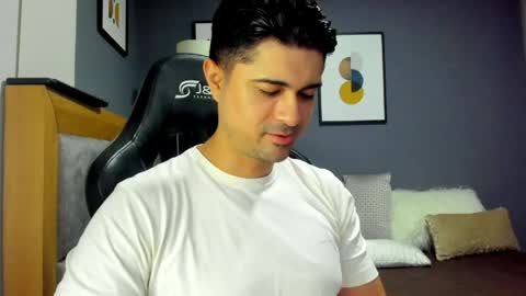 adam clarke online show from 23, 4, 2026