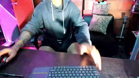 Adam Valencia online show from 8, 2, 2025