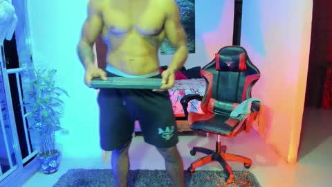 Adam Valencia online show from 9, 10, 2025