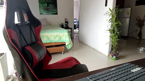 Adam Valencia online show from 11, 4, 2026