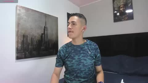 adam_walker_1 online show from 26, 4, 2026