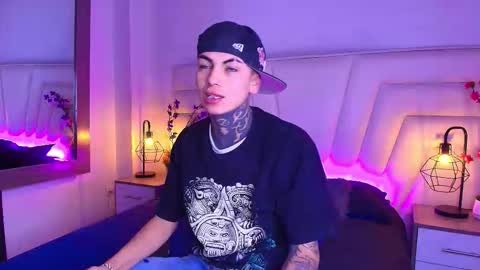 AdamsWalkerr  online show from 5, 2, 2026