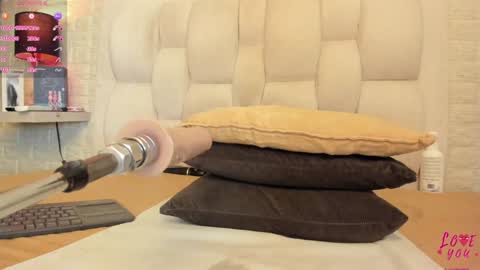 Ada Porter  online show from 7, 1, 2025