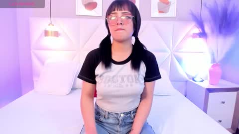 adara_carter_ online show from 23, 9, 2025