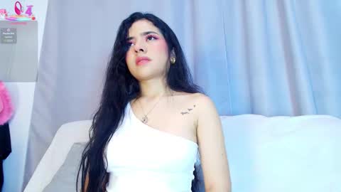  Adara Johnson  online show from 10, 11, 2025