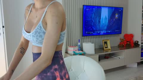 Snapshot of addictive_t chatting on 20, 1, 2025 Tori online show from 20, 1, 2025