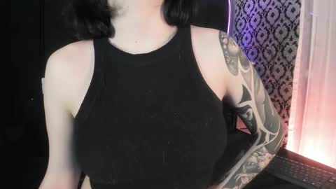 Snapshot of adeelinee chatting on 5, 2, 2026 Ade online show from 5, 2, 2026