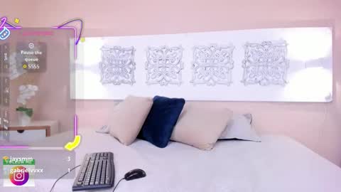 Adela Worsth online show from 18, 12, 2025