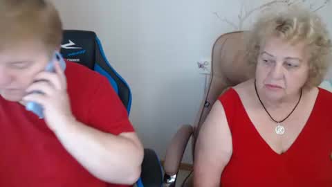 Snapshot of adelandsofia chatting on 17, 9, 2025 AdelAndSofia online show from 17, 9, 2025