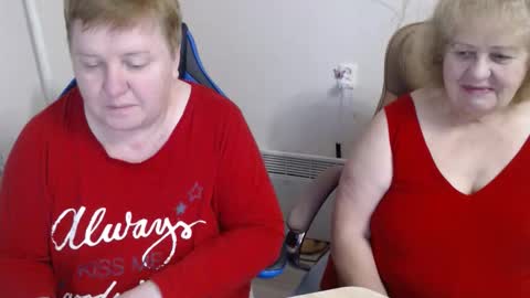 Snapshot of adelandsofia chatting on 1, 12, 2025 AdelAndSofia online show from 1, 12, 2025