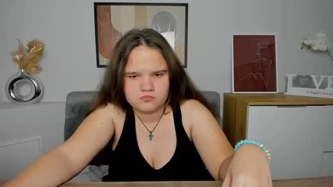 adelecruzz online show from 1, 3, 2025